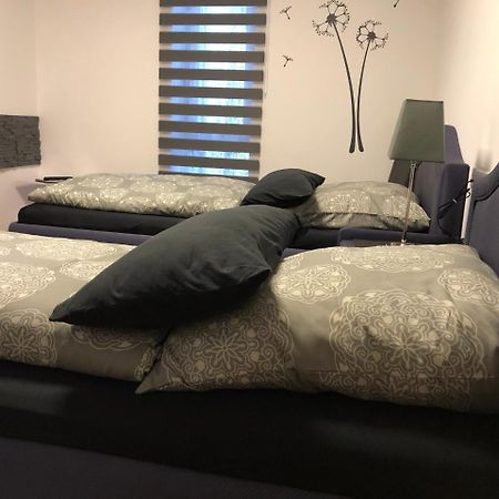 Messezimmer 4U Dusseldorf Bagian luar foto