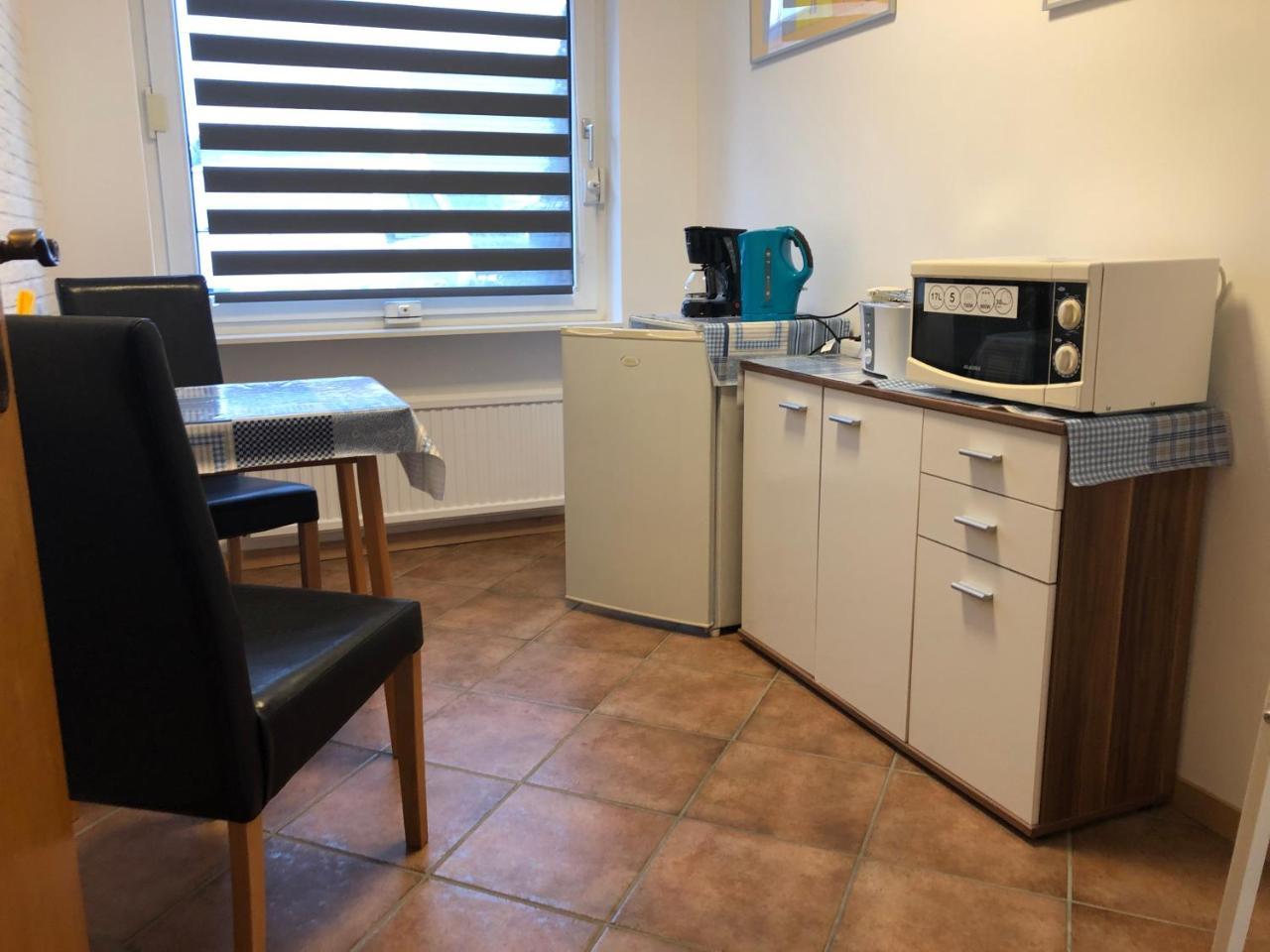Messezimmer 4U Dusseldorf Bagian luar foto